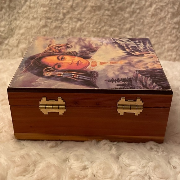 Vintage Aboriginal Woman Las Vegas Souvenir Wood Storage, Trinket, Jewelry Box - Picture 7 of 8
